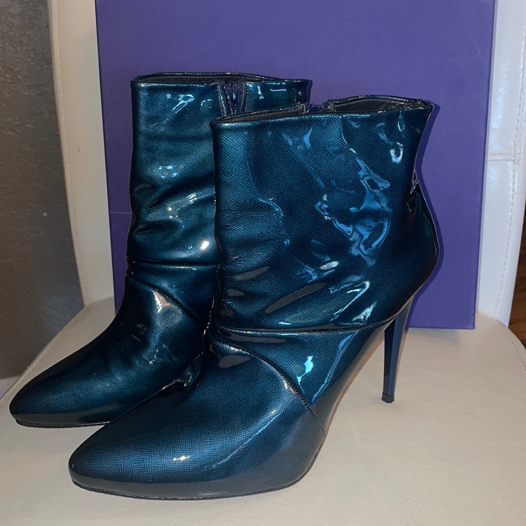 Stuart Weitzman Platform Bootiea